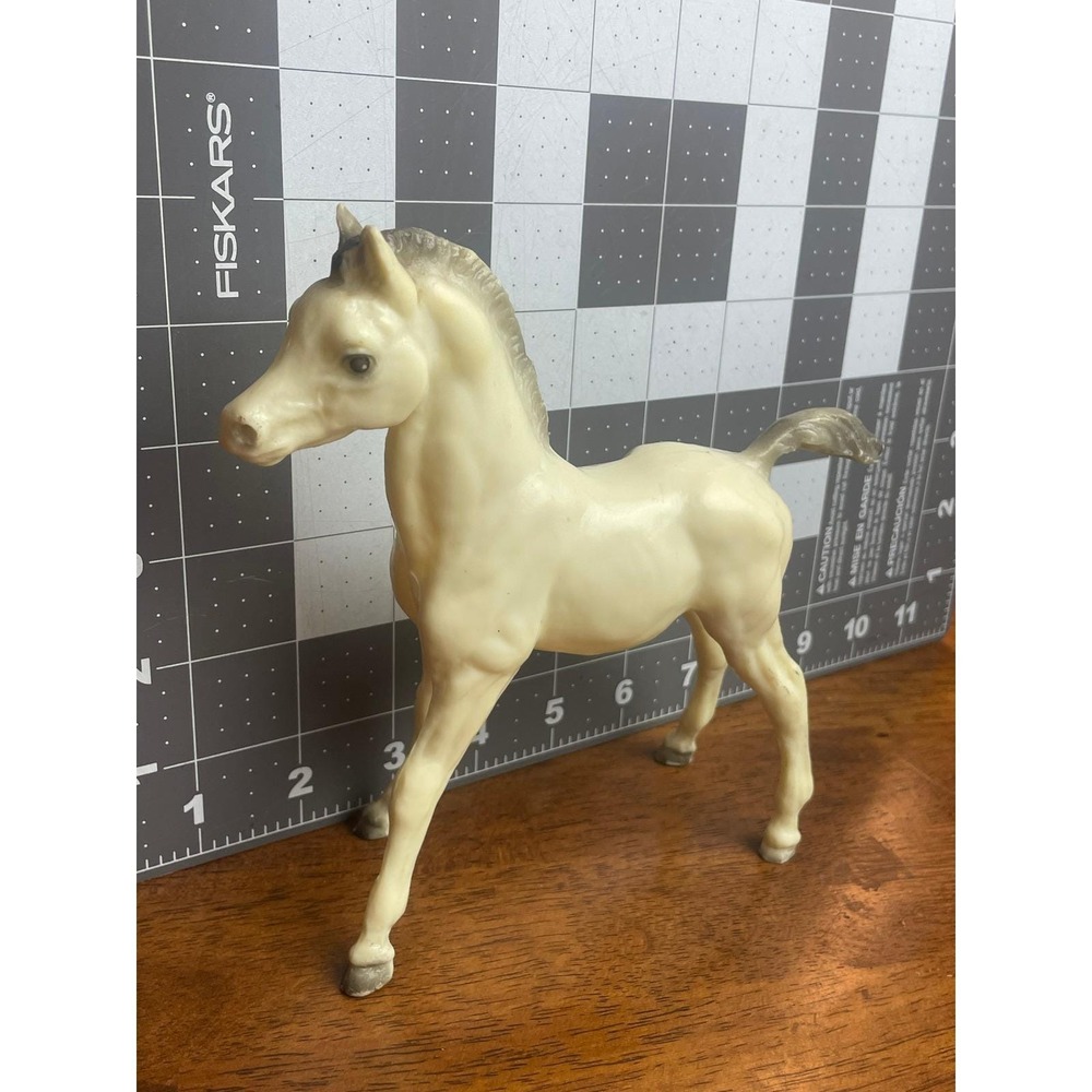 Breyer Vintage Proud Arabian Foal Model #218 Horse Alabaster Grey Shading 6in - Picture 6 of 8